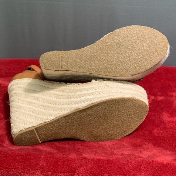 Z03 - Just Fab Faux Snake Skin Wedge Heels - Picture 5 of 6